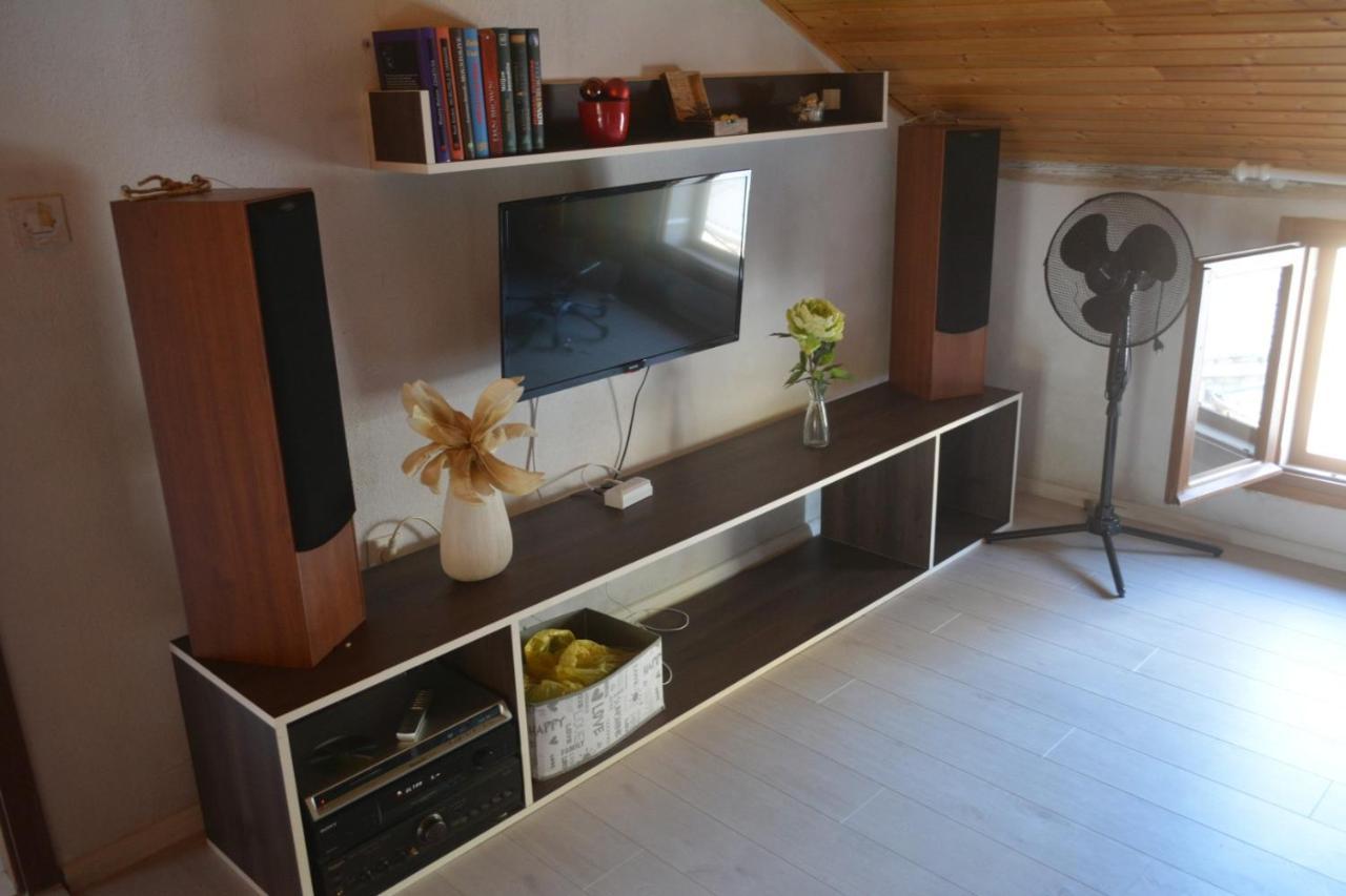 Apartman Bernardica Бол Екстериор снимка