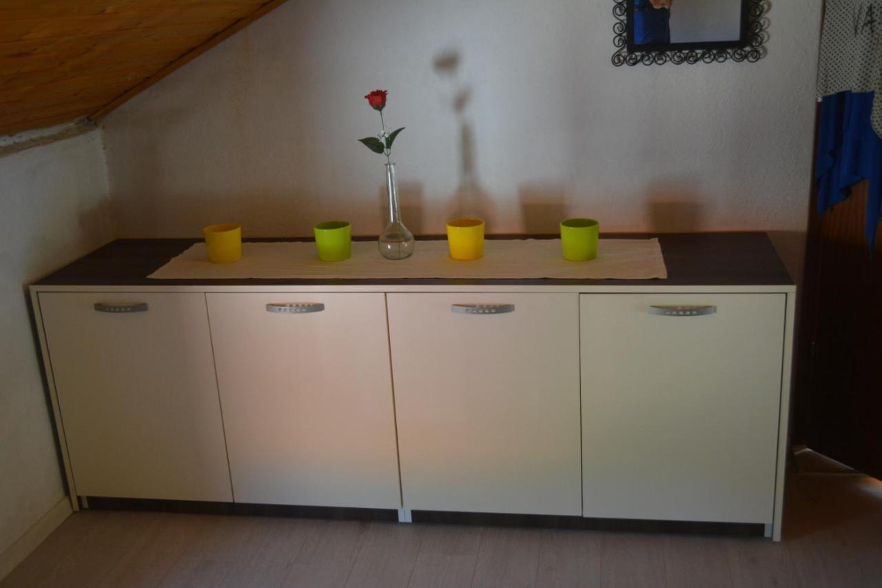 Apartman Bernardica Бол Екстериор снимка